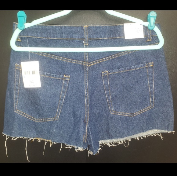 Denim Frayed Shorts - Picture 3 of 3